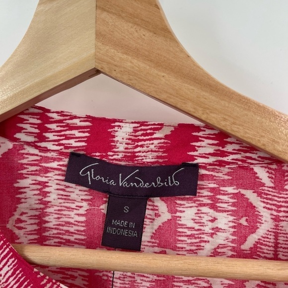 Gloria Vanderbilt Nova Flutter Sleeve Blouse Tribal Weaving Azalea Small NEW - Picture 6 of 7
